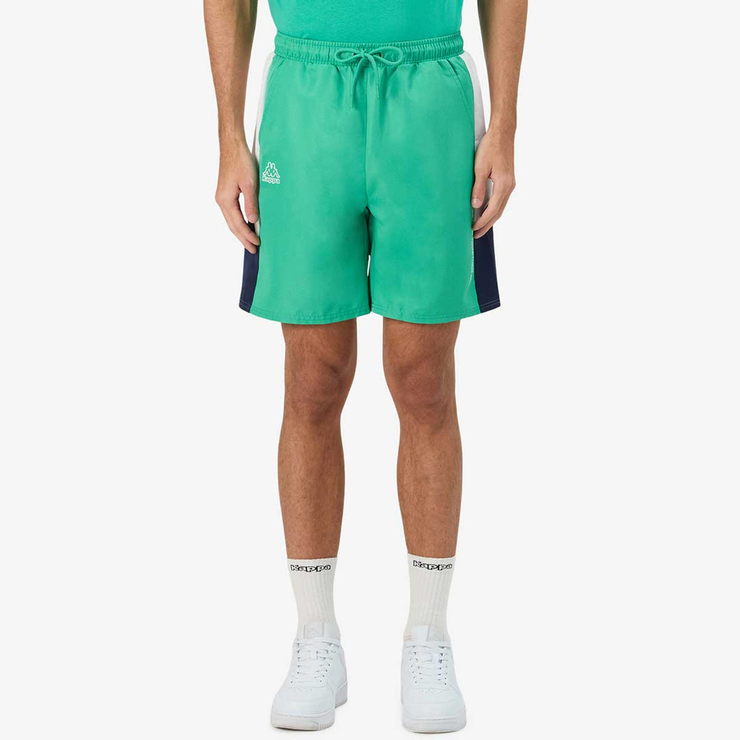 Short Gaggio Vert Homme main