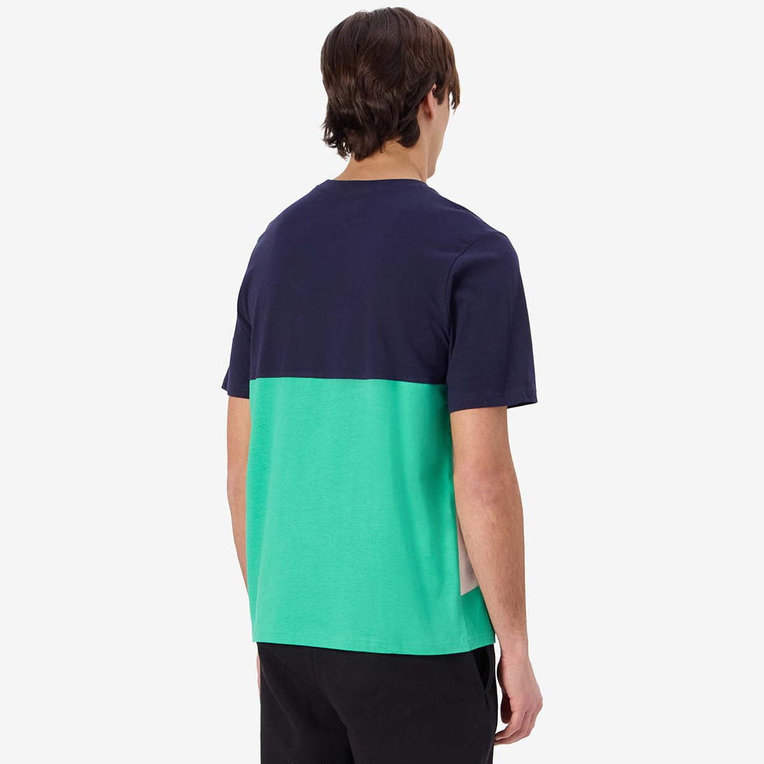 T-Shirt Grimone Vert Homme main