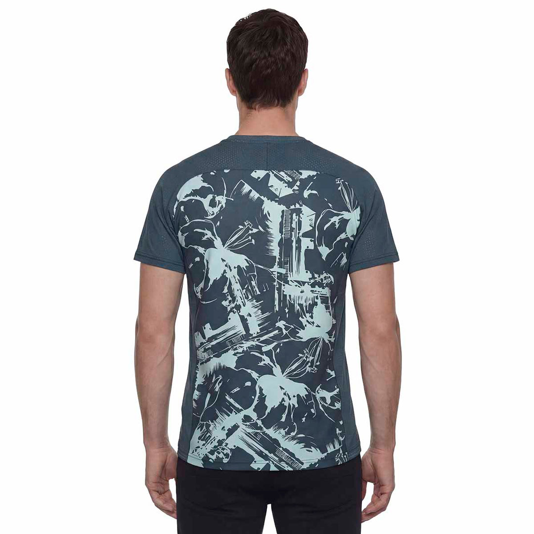 T-Shirt Ivonu Pro Bleu Homme main