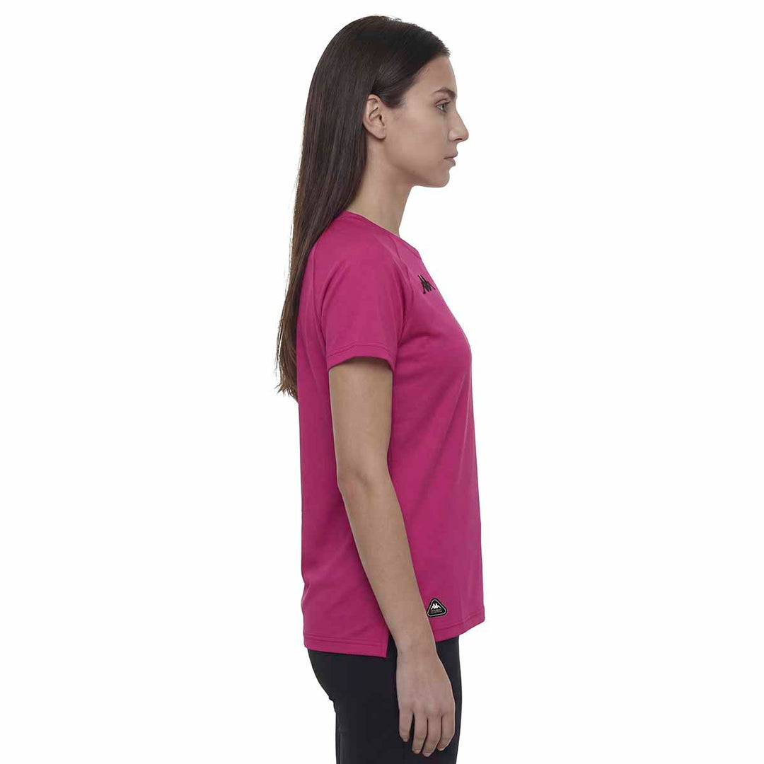 T-Shirt Ifad Fuchsia Femme main