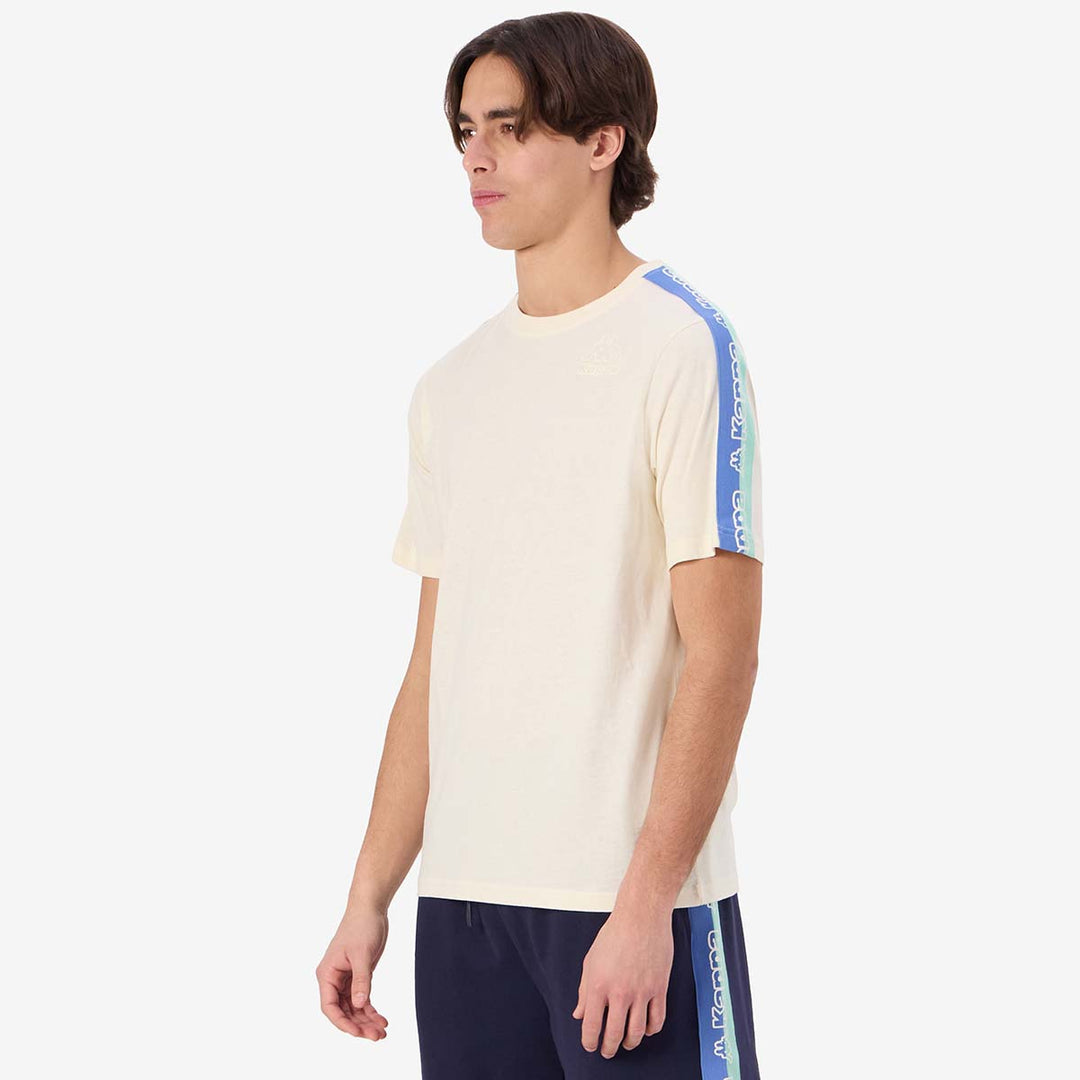 T-Shirt Tape Gramio Blanc Homme main