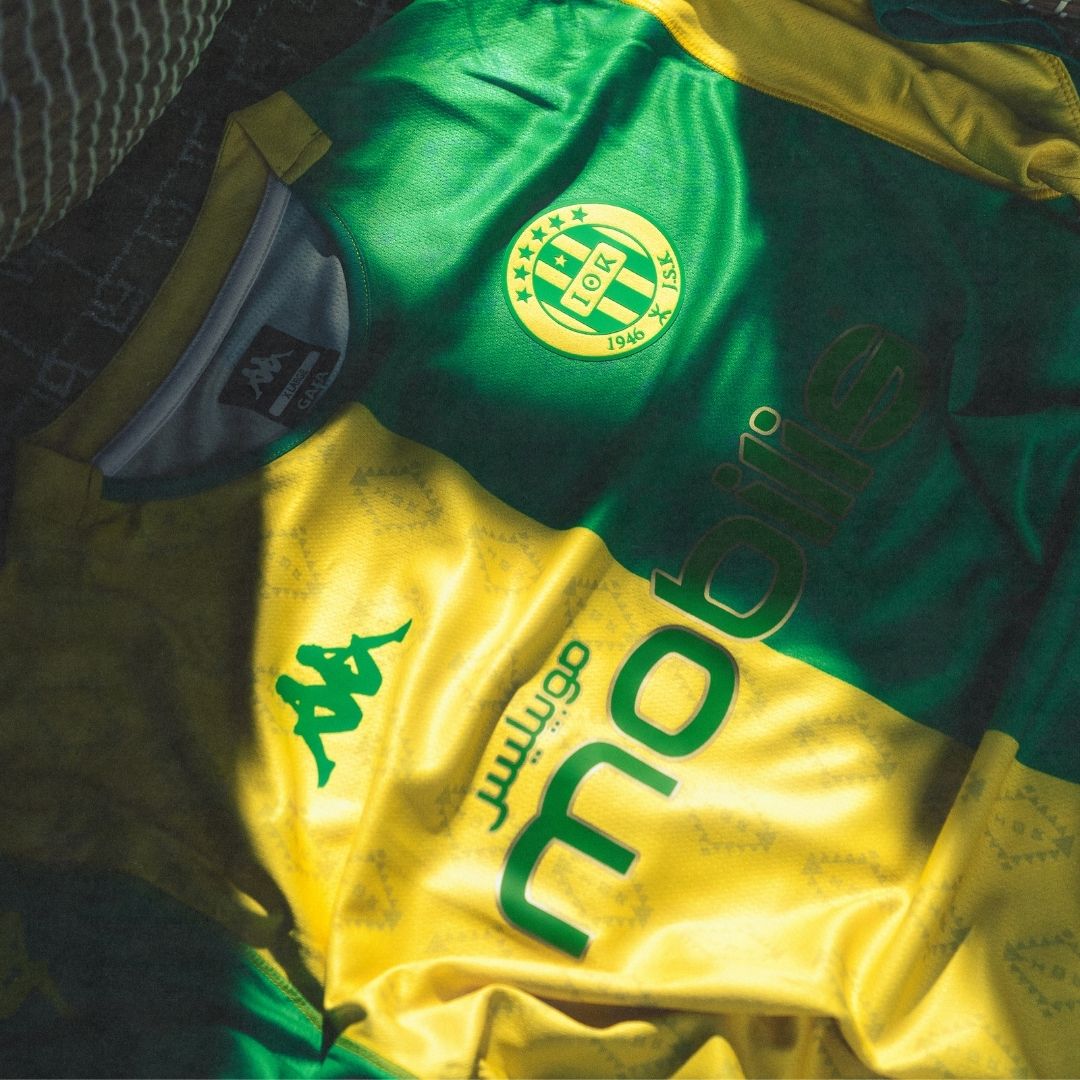 Maillot Kombat Home JSK 25/26 Jaune Homme main