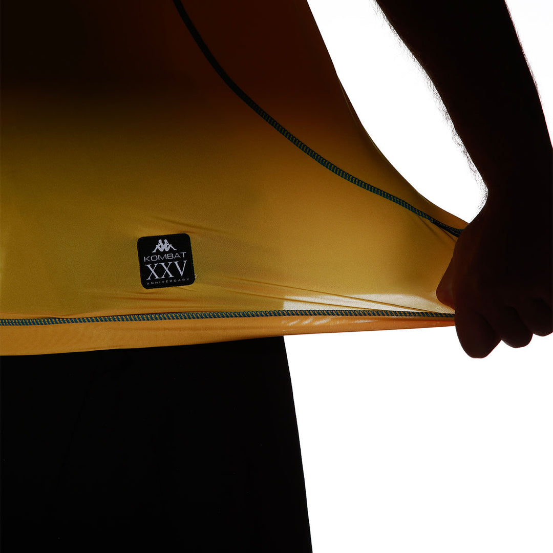 Maillot Kombat XXV Estoril Praia 25/26 Jaune Homme main
