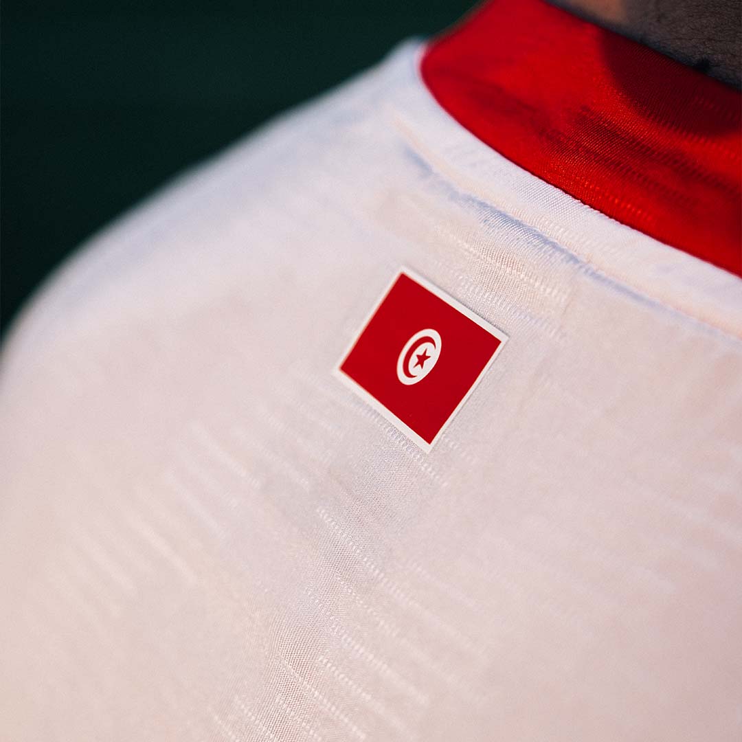 Maillot Kombat Pro Away Tunisie 25/26 Blanc Homme main