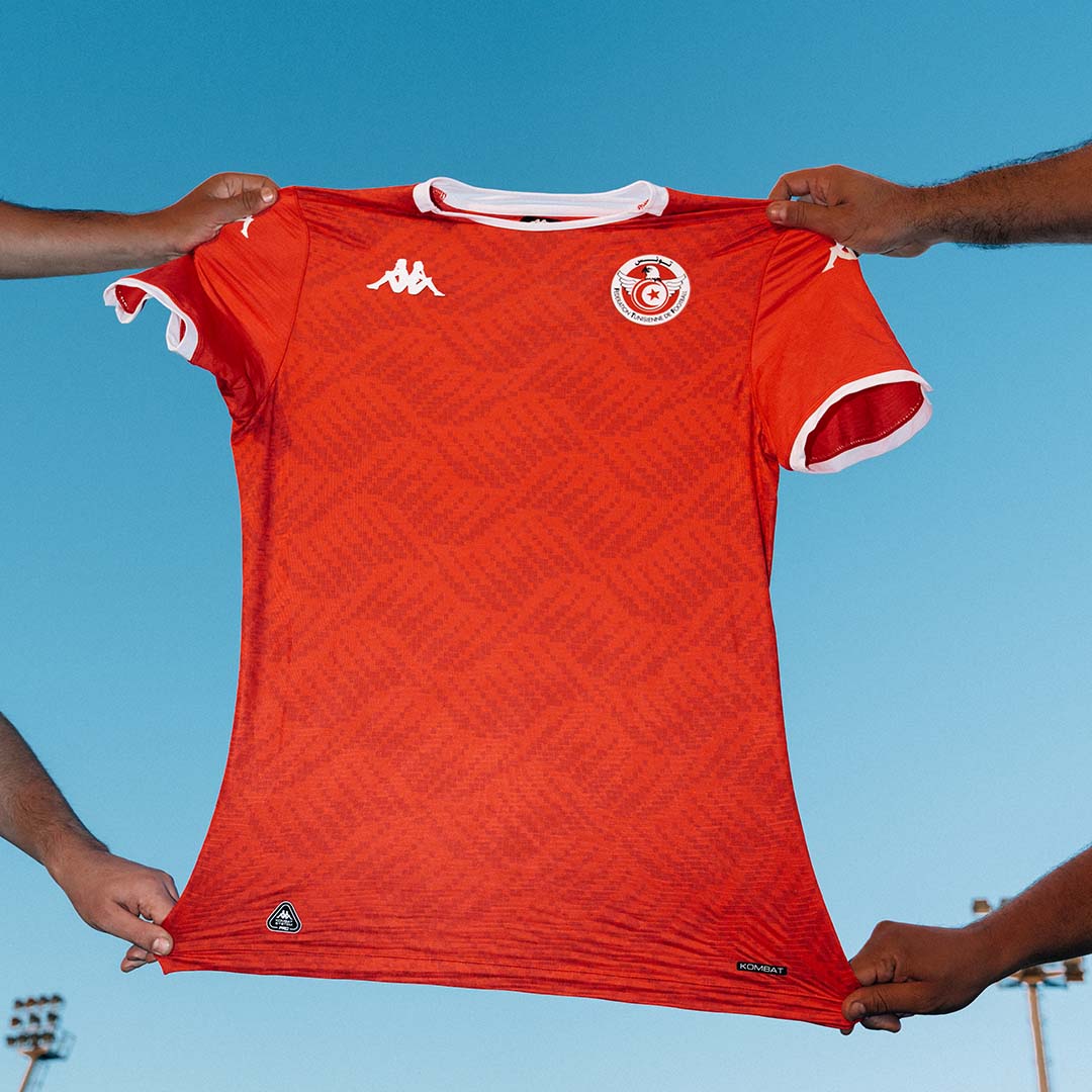 Maillot Kombat Pro Home Tunisie 25/26 Rouge Homme main