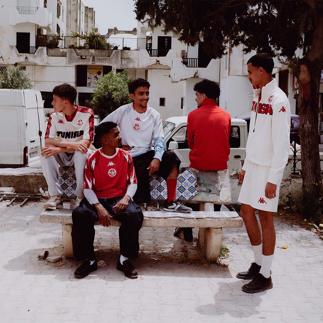 Kappa: Fédération Tunisienne de Football Équipementier officiel de la sélection Tunisienne avec des tenues pensées...